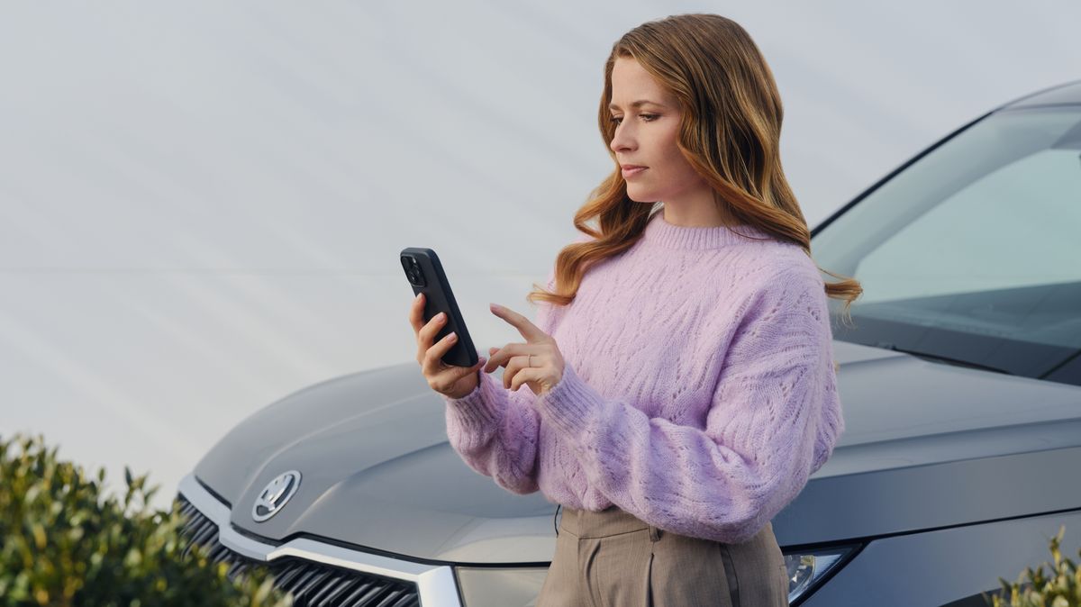 Využijte svoji škodovku naplno: Mobilní aplikace vás propojí s autem a zjednoduší vám život i servis